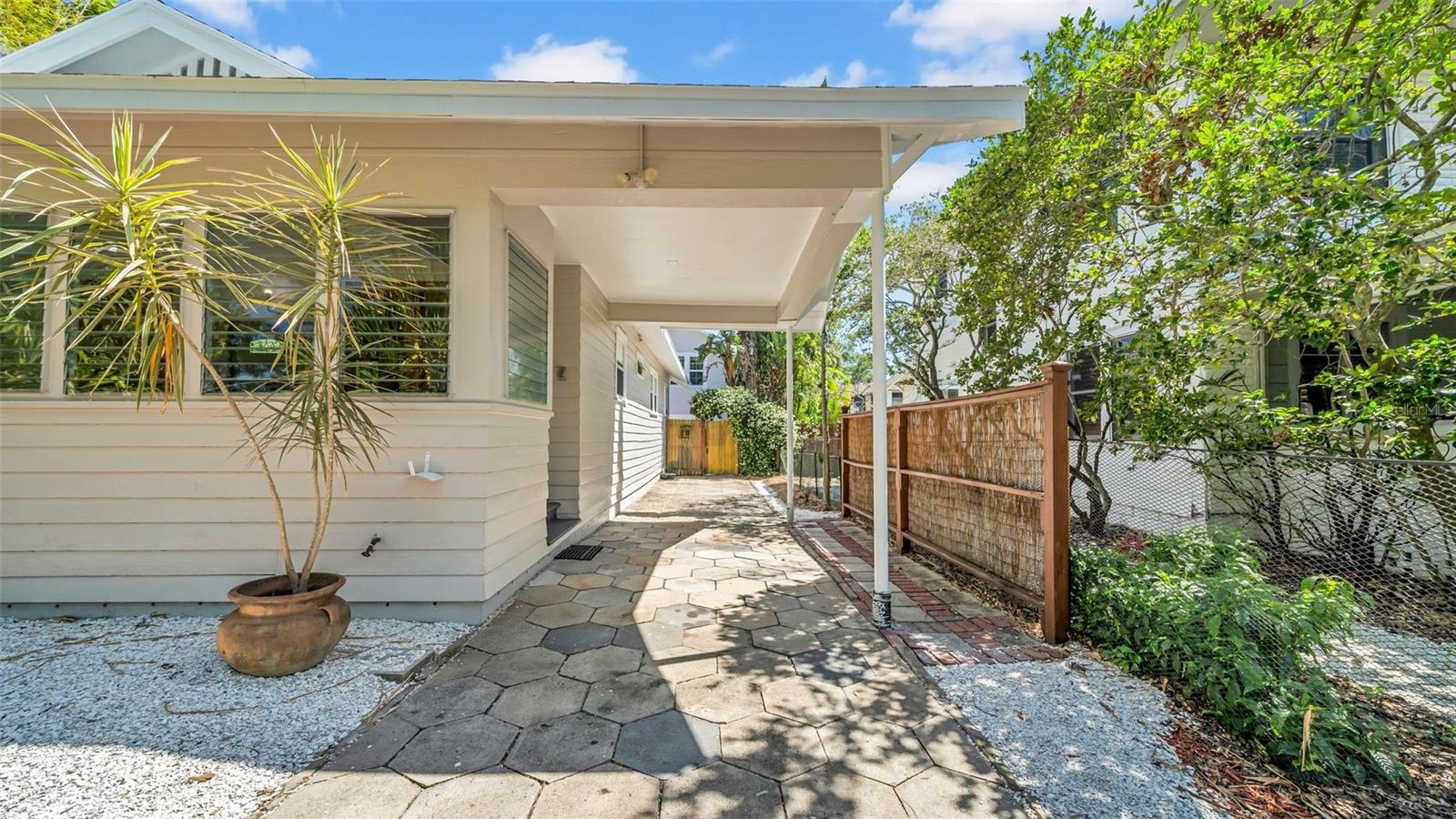 220 19TH AVENUE S