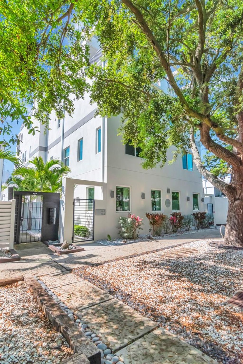 Photo of 536 4th Avenue S #2, St Petersburg, FL 33701 (MLS # TB8491504)