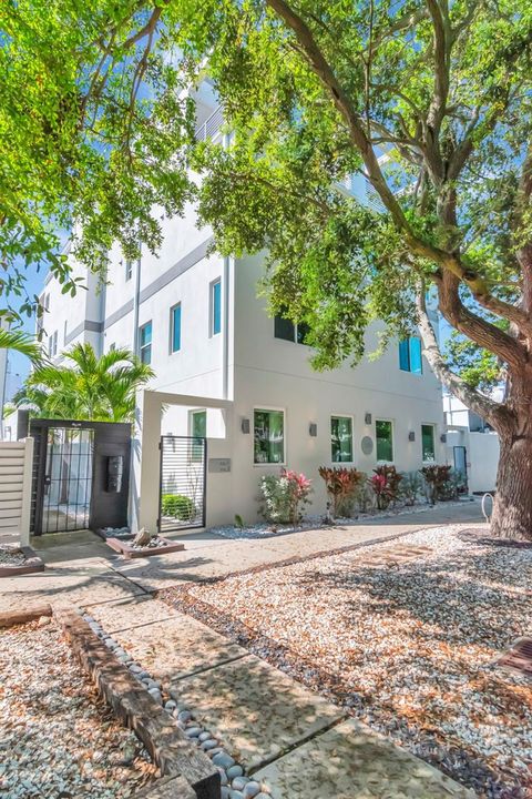 Photo of 536 4th Avenue S #2, St Petersburg, FL 33701 (MLS # TB8491504)