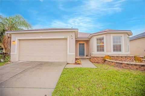 A home in WINTER HAVEN