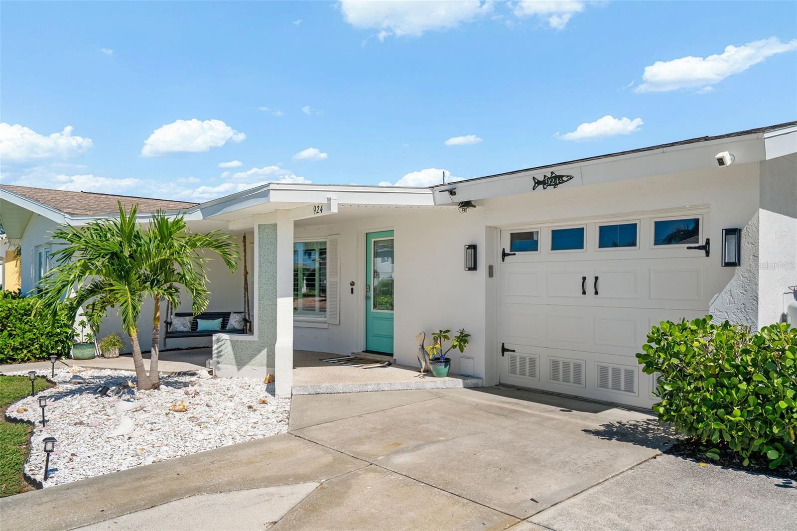 924 ARLINGTON ROAD