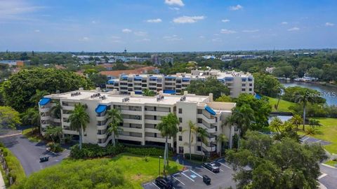 825 S OSPREY AVENUE 302 SARASOTA FL 34236
