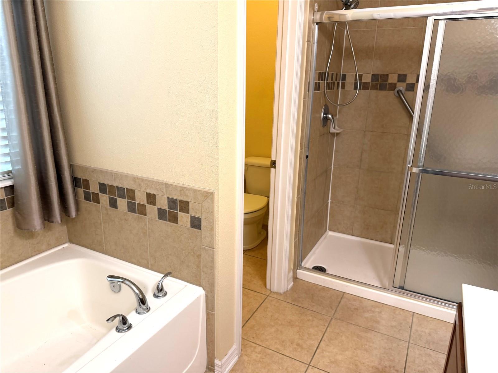 EMERALD LAKE - Residential