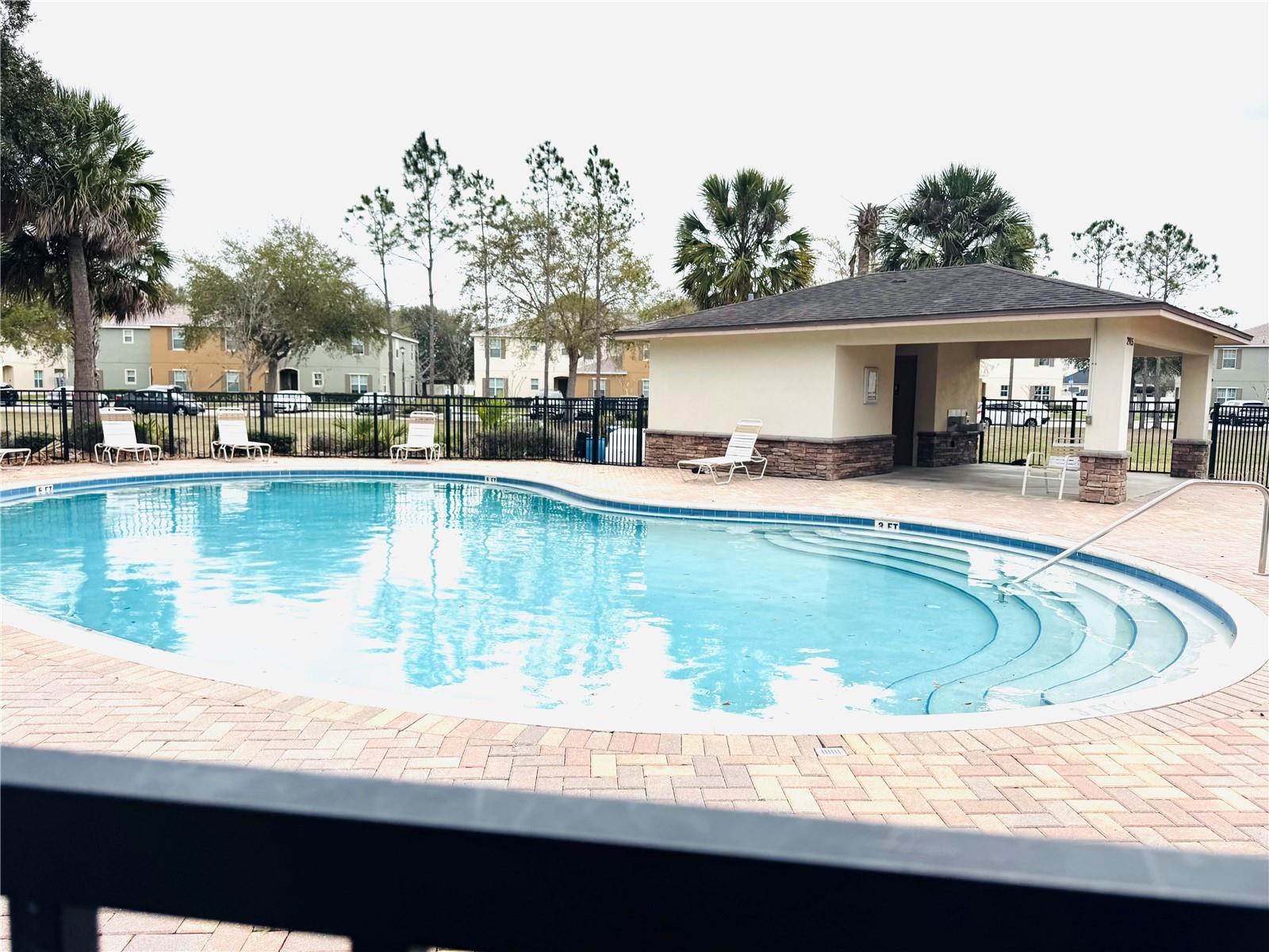 EMERALD LAKE - Residential