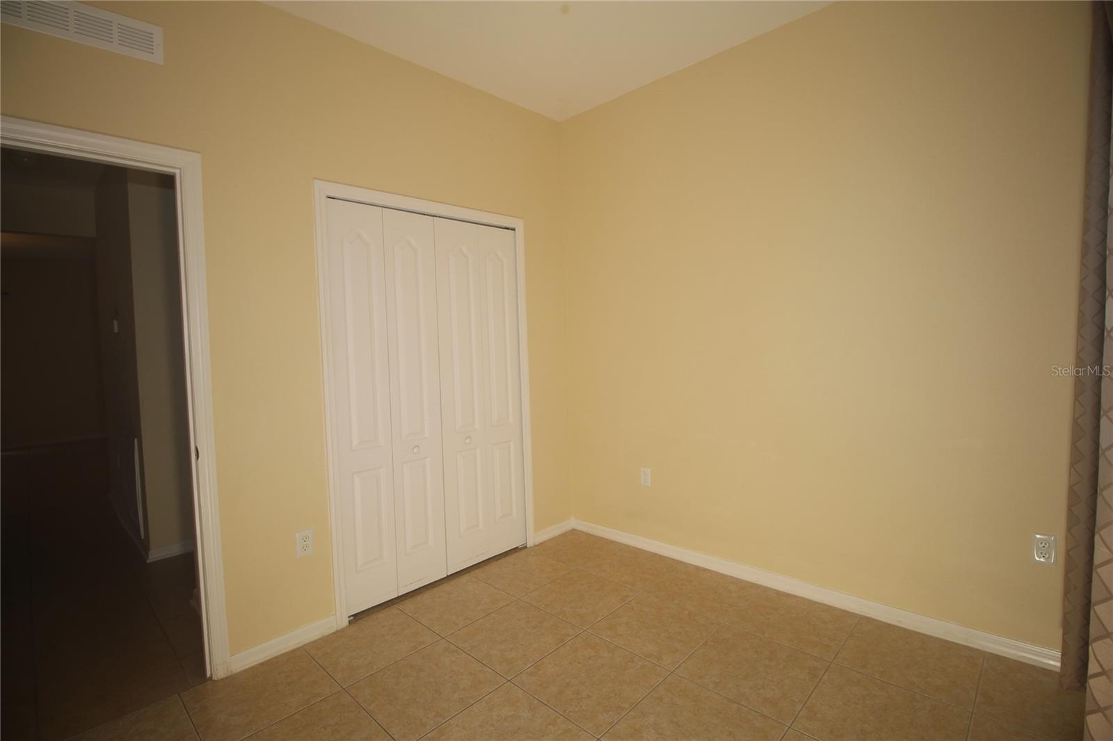 EMERALD LAKE - Residential