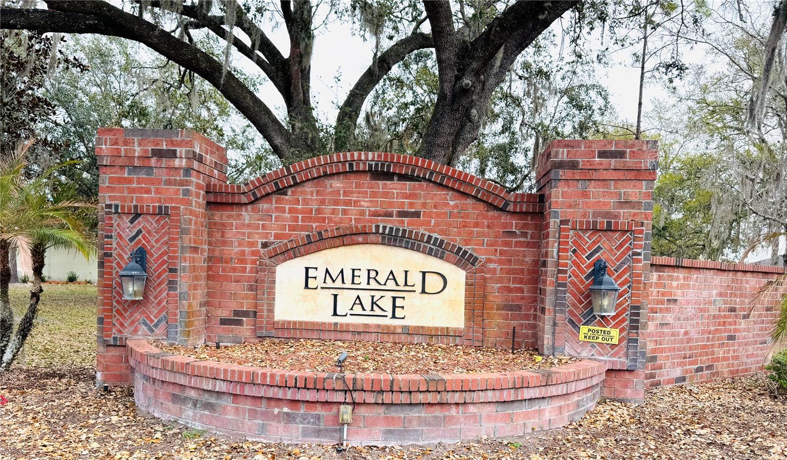 EMERALD LAKE - Residential