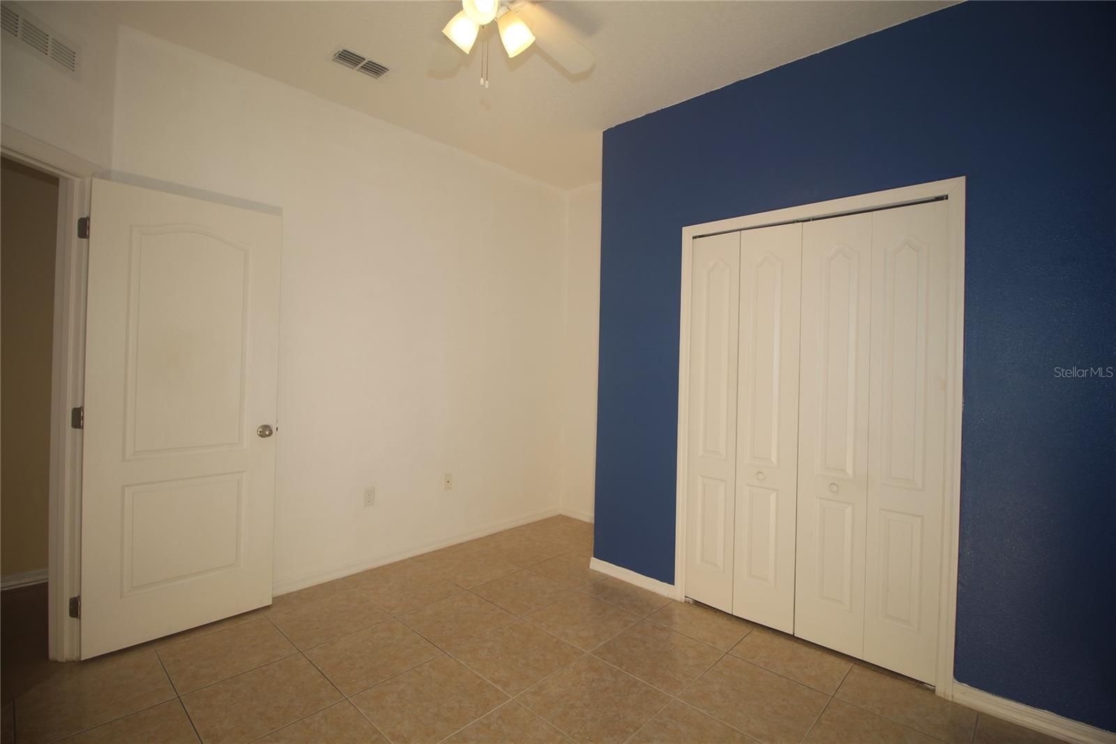 EMERALD LAKE - Residential