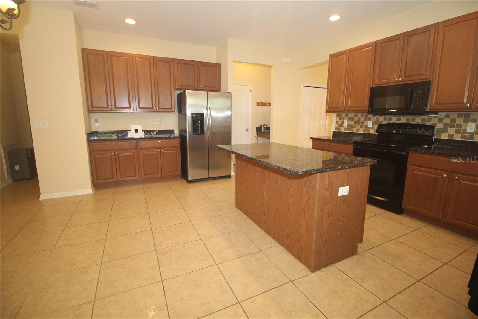 EMERALD LAKE - Residential