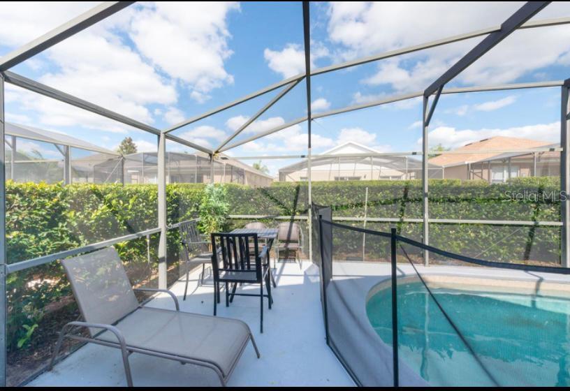 8121 FAN PALM WAY