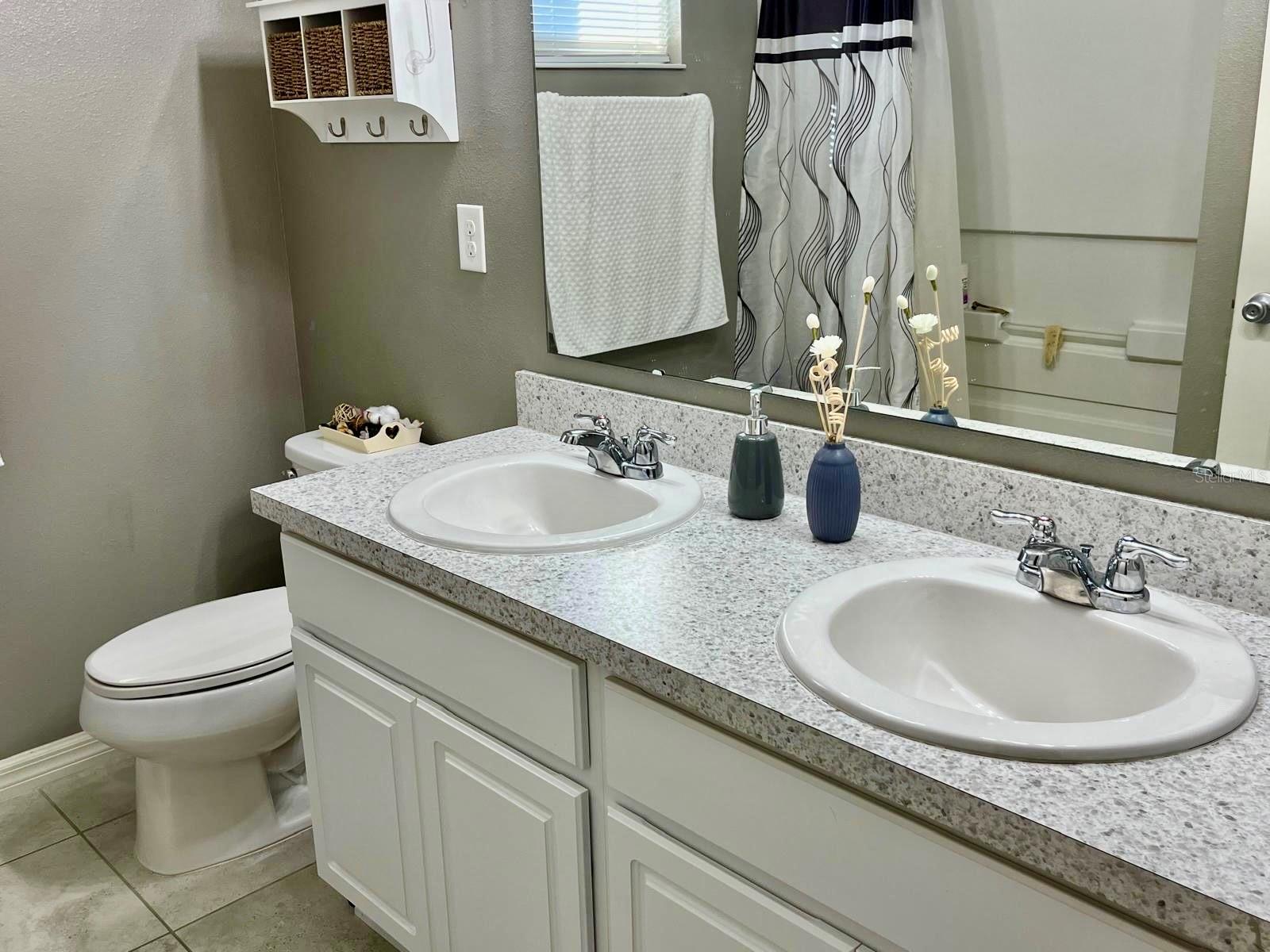 SHINGLE CRK RESERVE/OAKS - Residential