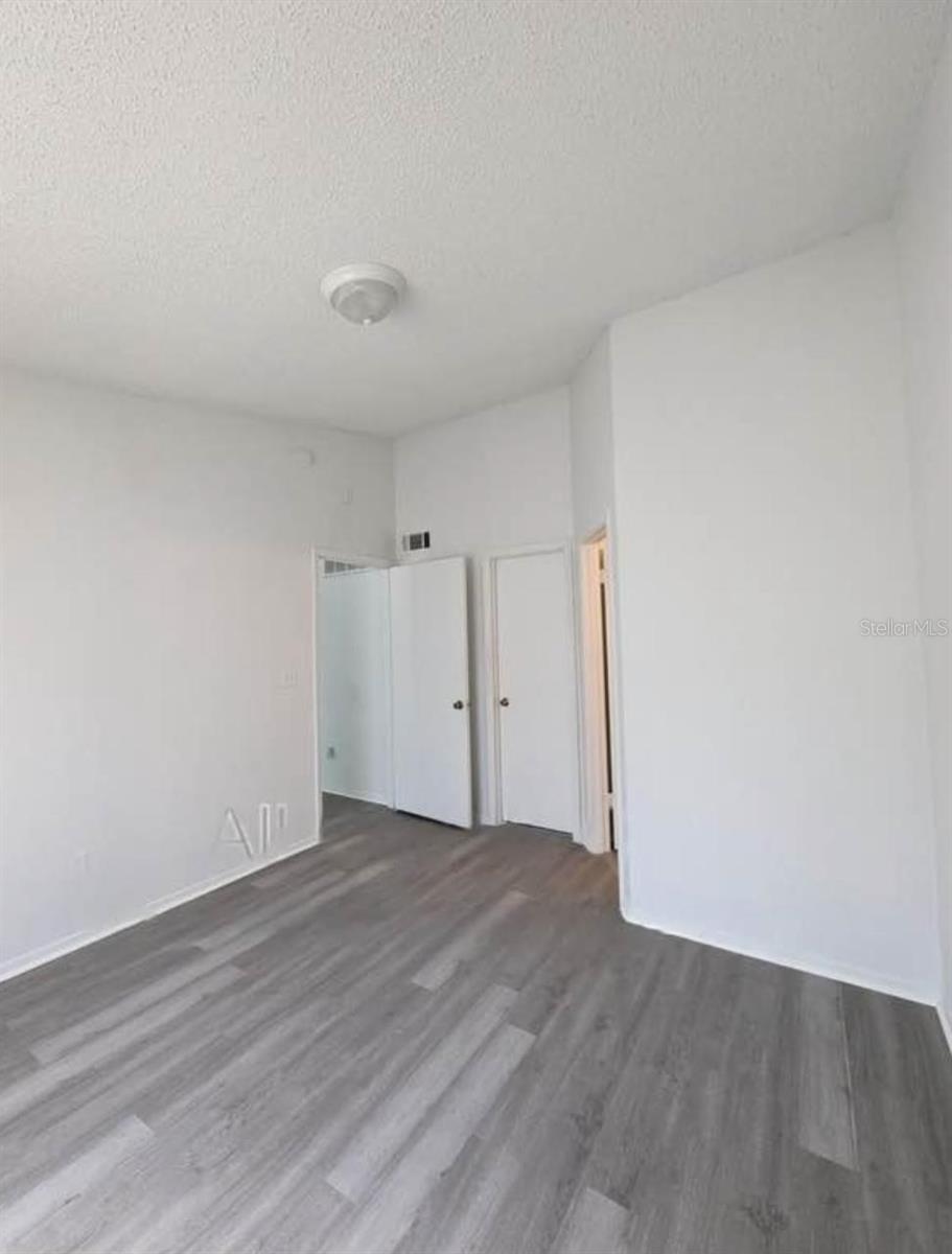 PLAZA/MILLENIUM - Residential Lease