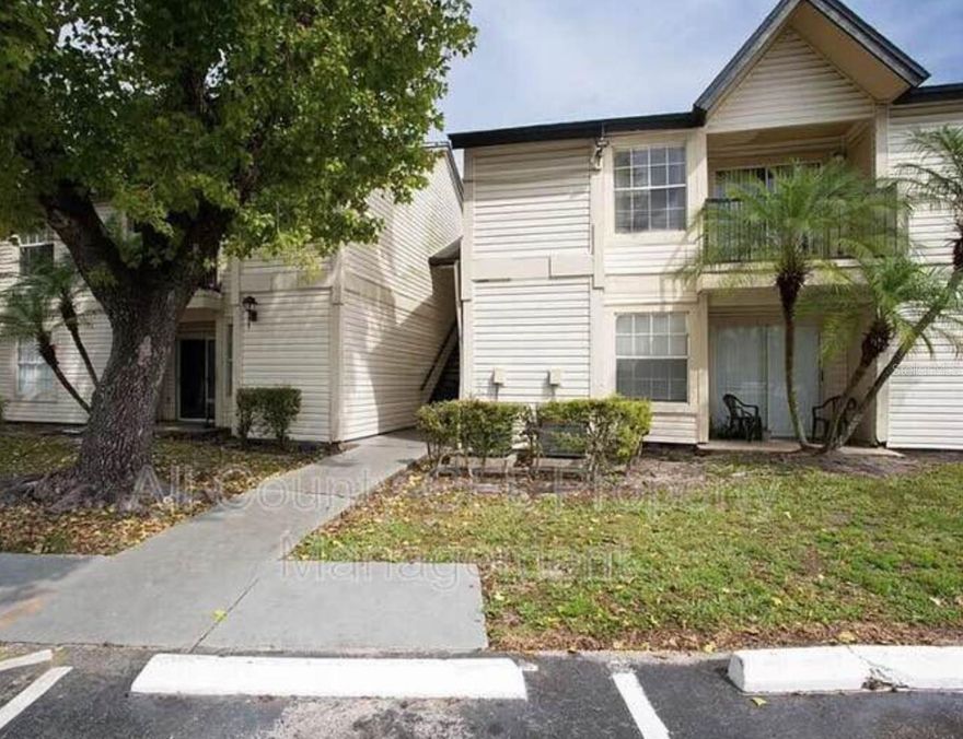 Renovated 2 bedroom 2 bathroom in the heart of Orlando. Close to Millenia mall , Idrive and all major attractions. come check it out today