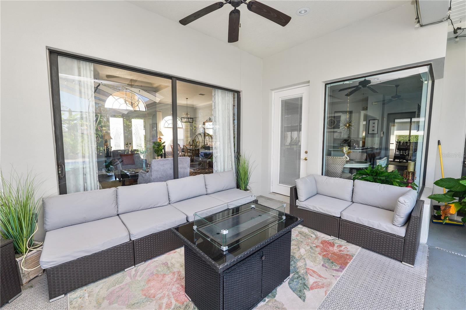 VISTA HILLS - Residential