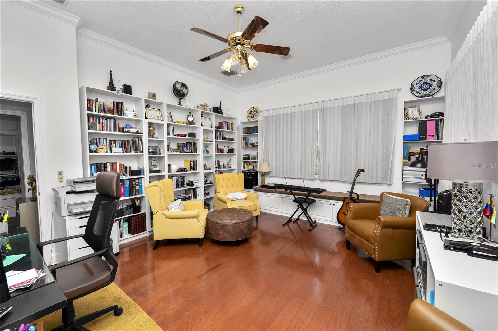 VISTA HILLS - Residential