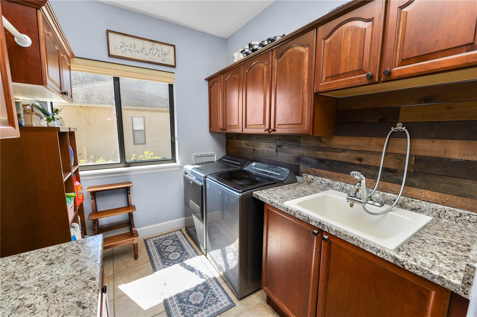 VISTA HILLS - Residential