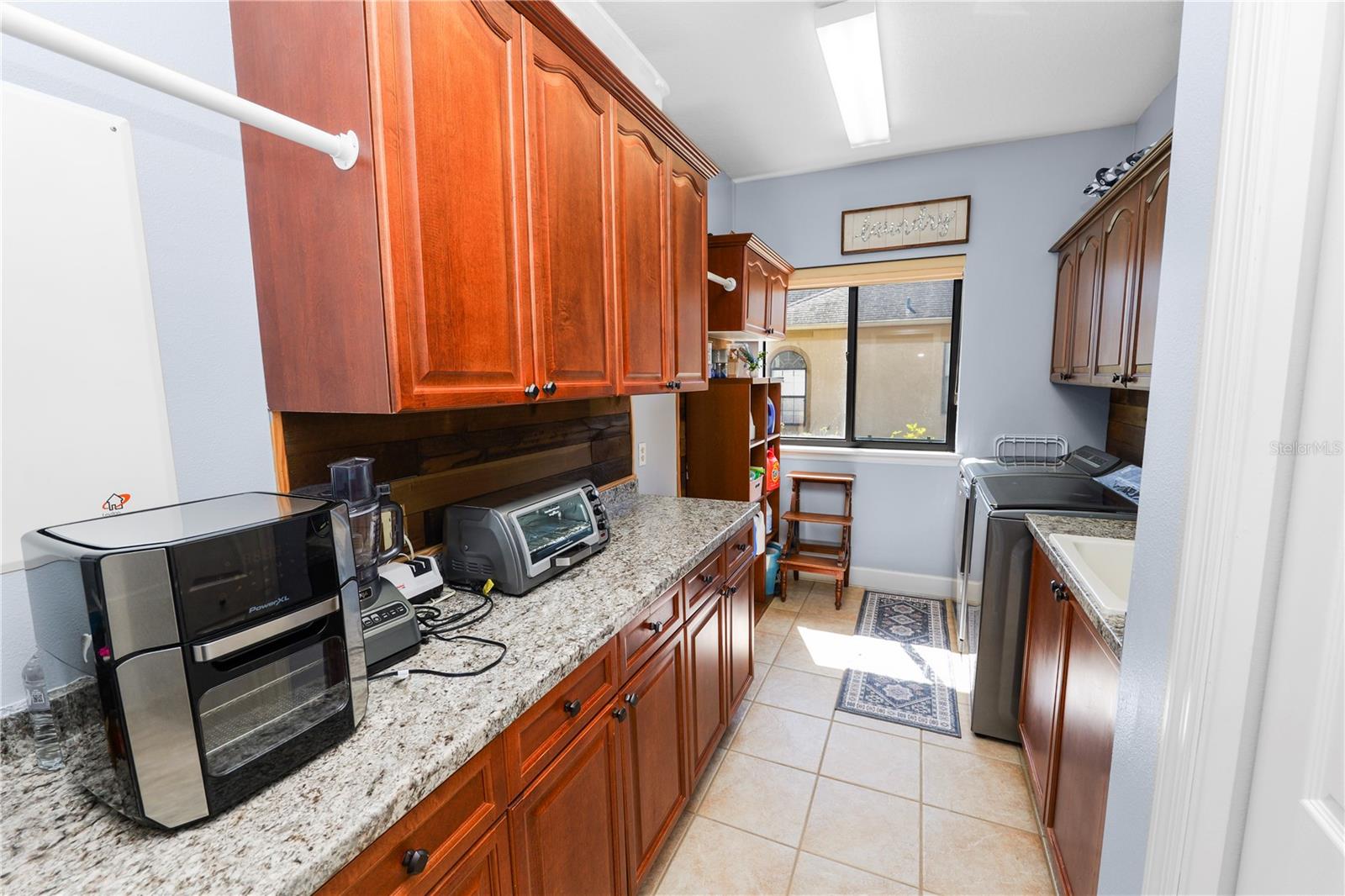 VISTA HILLS - Residential