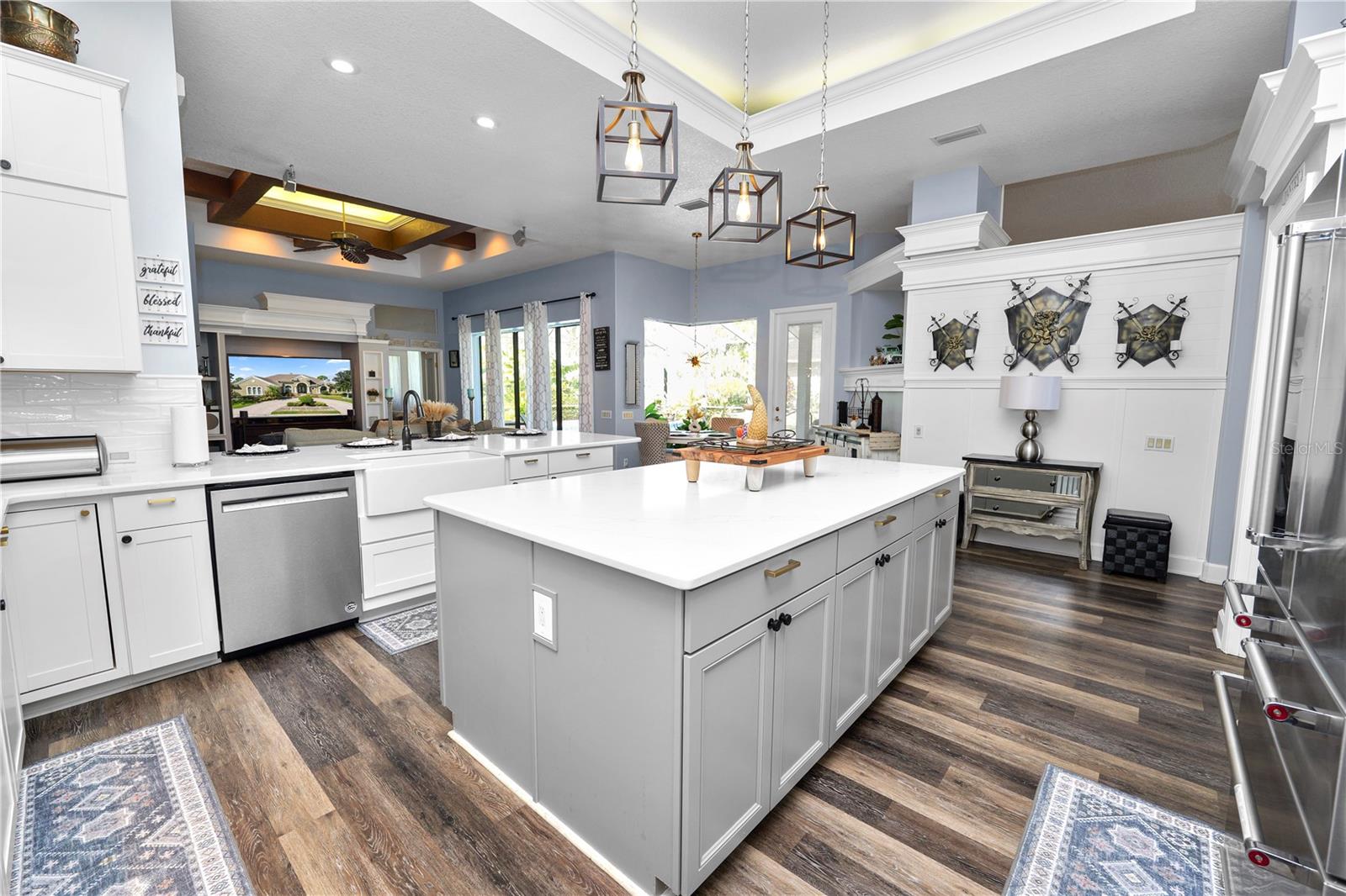 VISTA HILLS - Residential