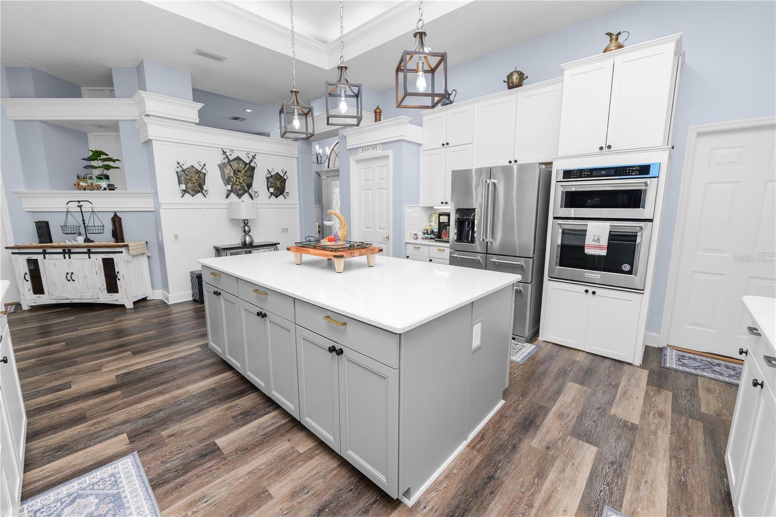 VISTA HILLS - Residential