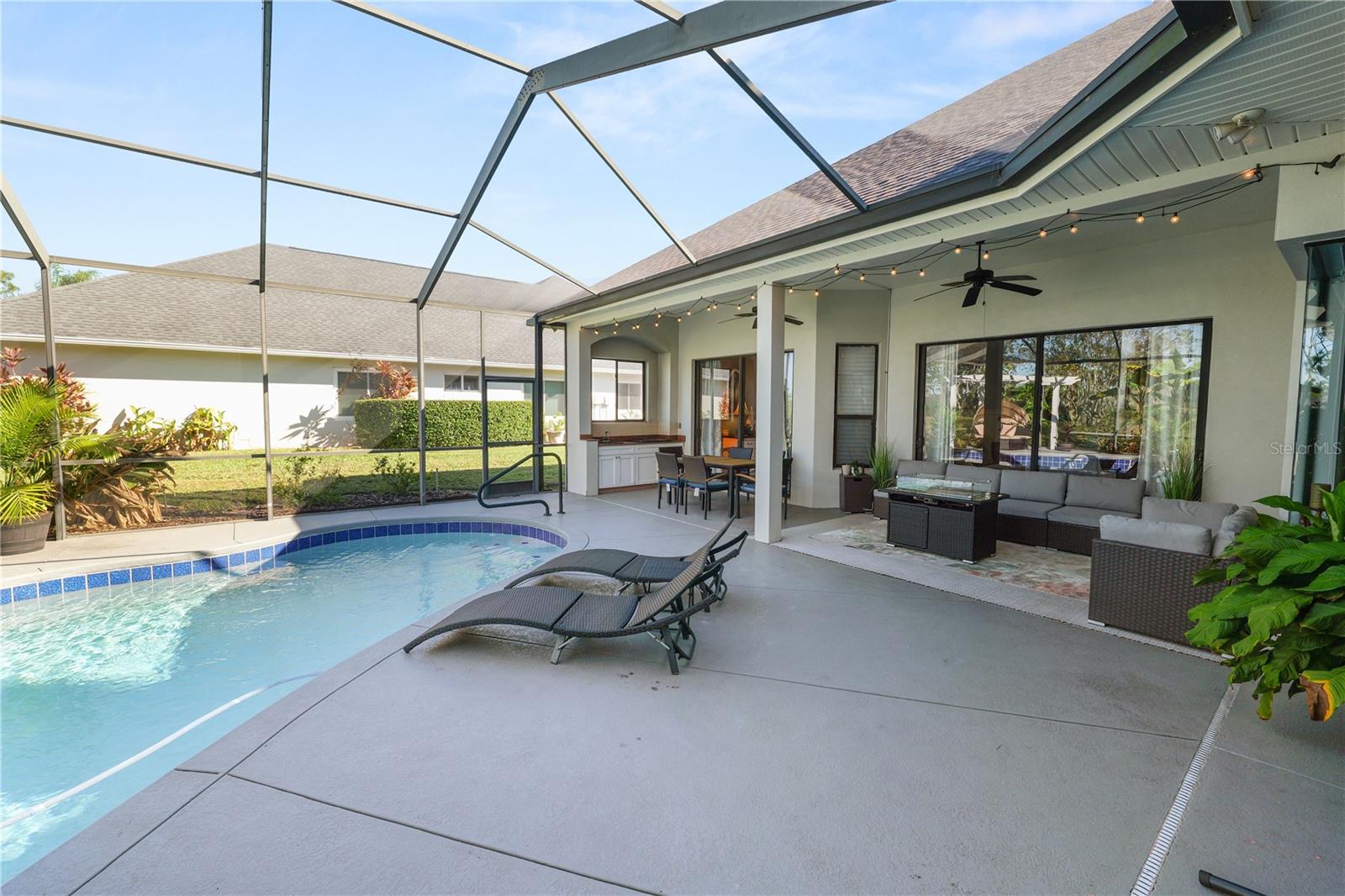 VISTA HILLS - Residential