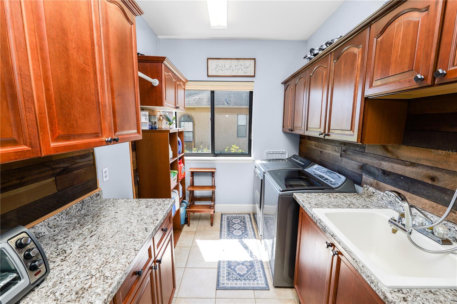 VISTA HILLS - Residential