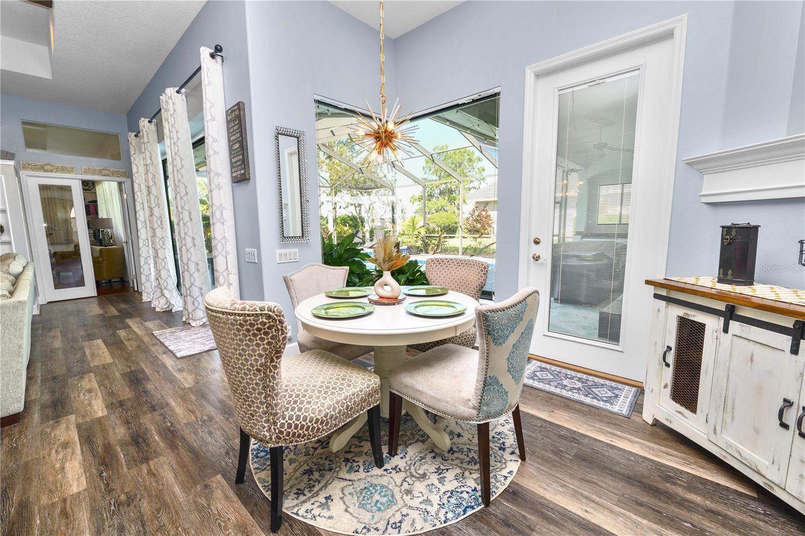 VISTA HILLS - Residential