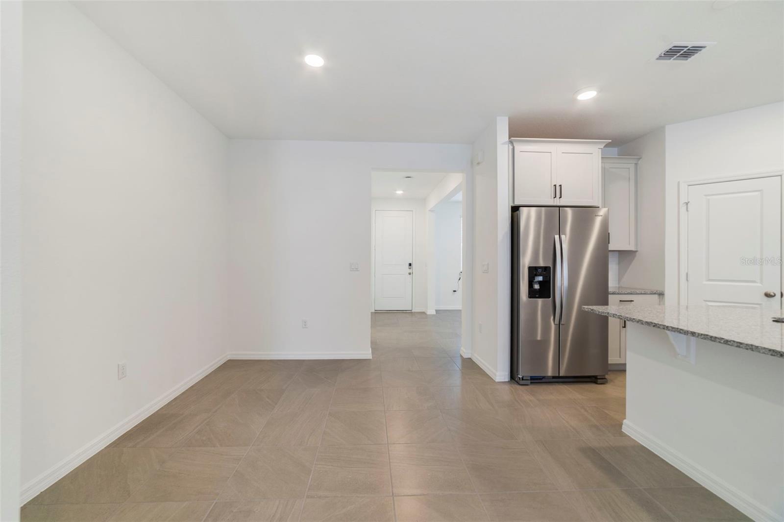 AULIN SQUARE - Residential