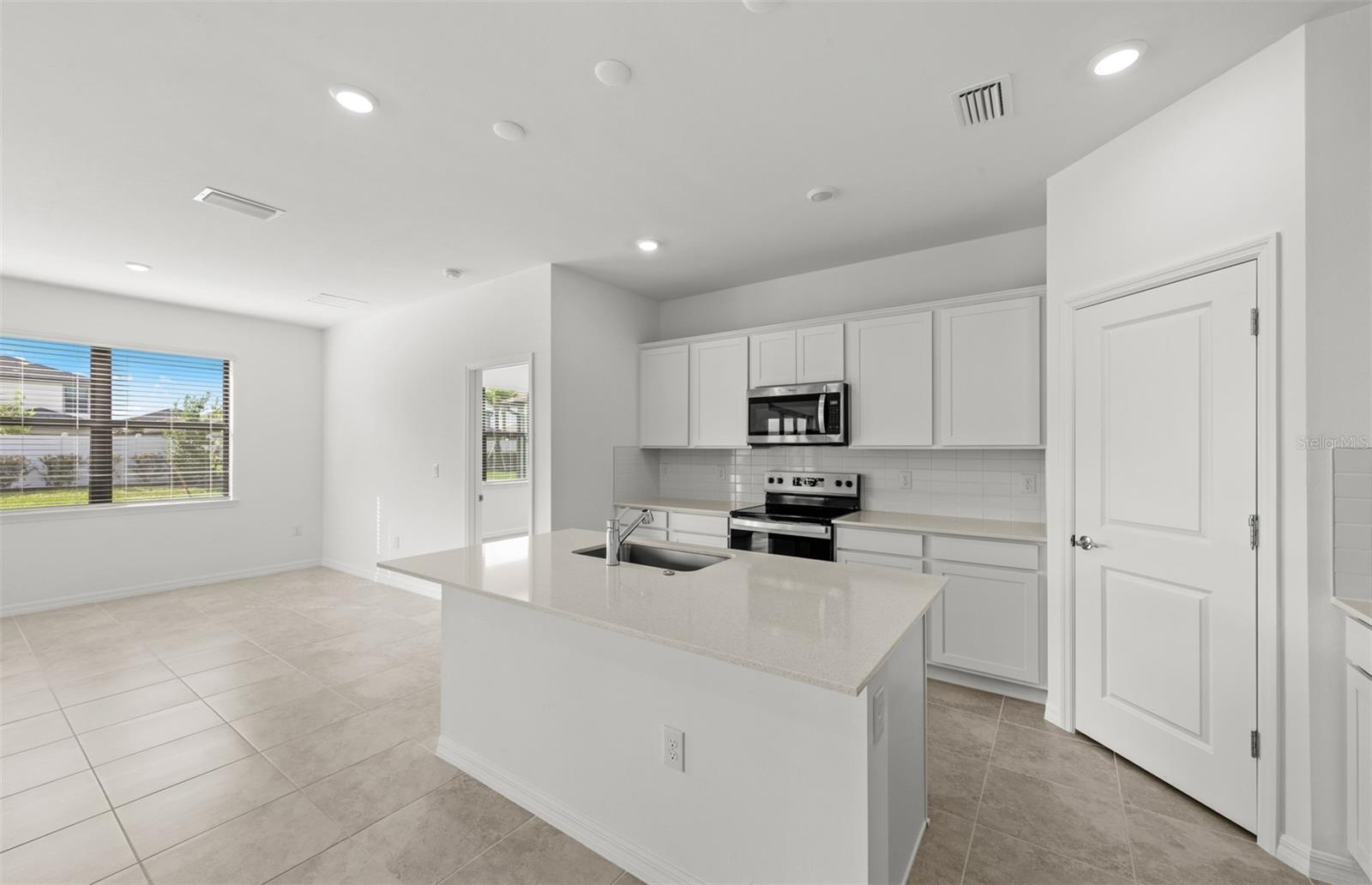 3458 - STRAND AT CEDAR GROVE - Residential