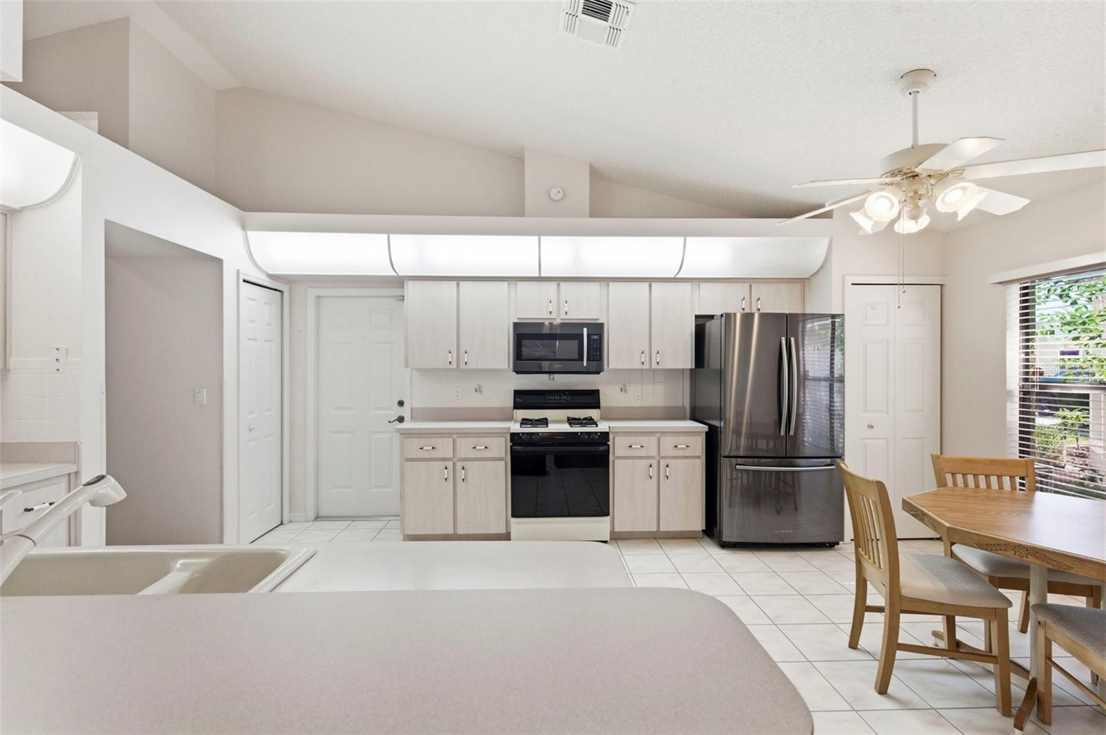 THE PRESERVE AT FAIRWAY OAKS - Residential