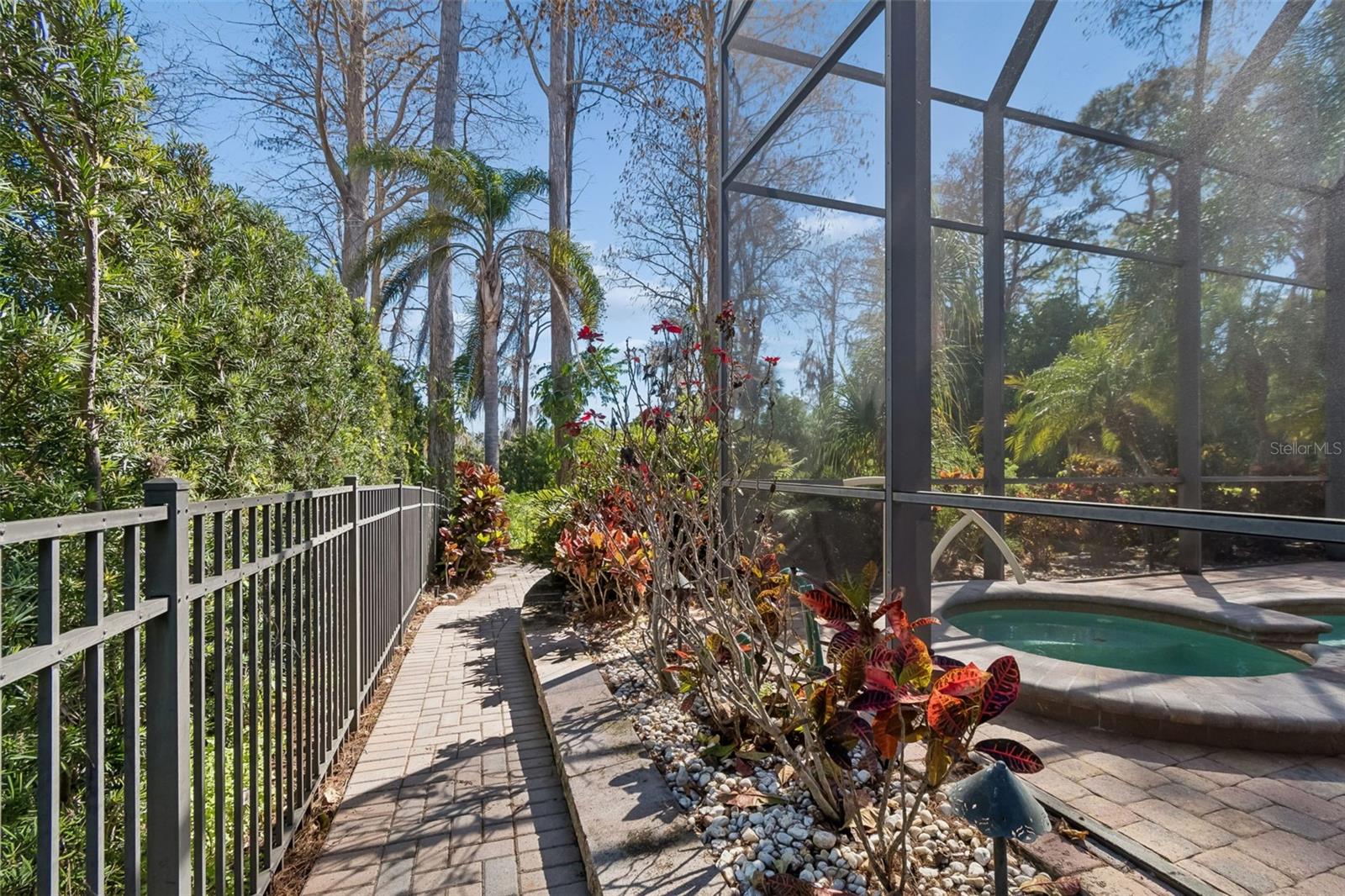 GRAND CYPRESS ON LAKE TARPON - Residential