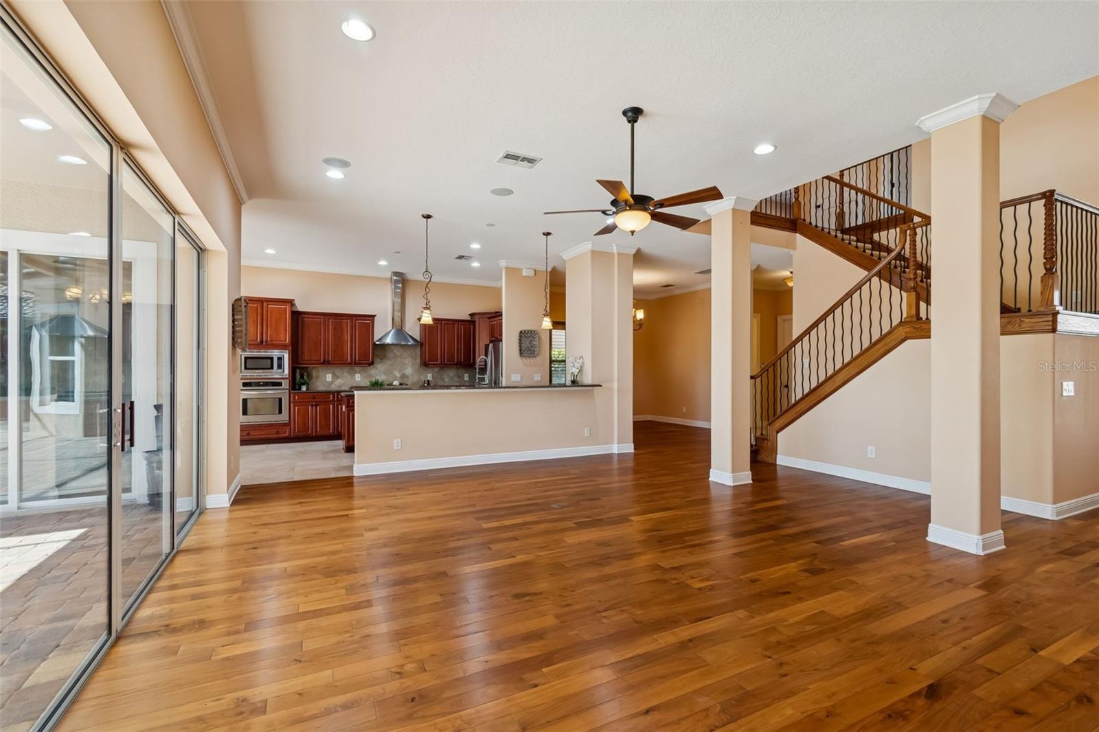 GRAND CYPRESS ON LAKE TARPON - Residential