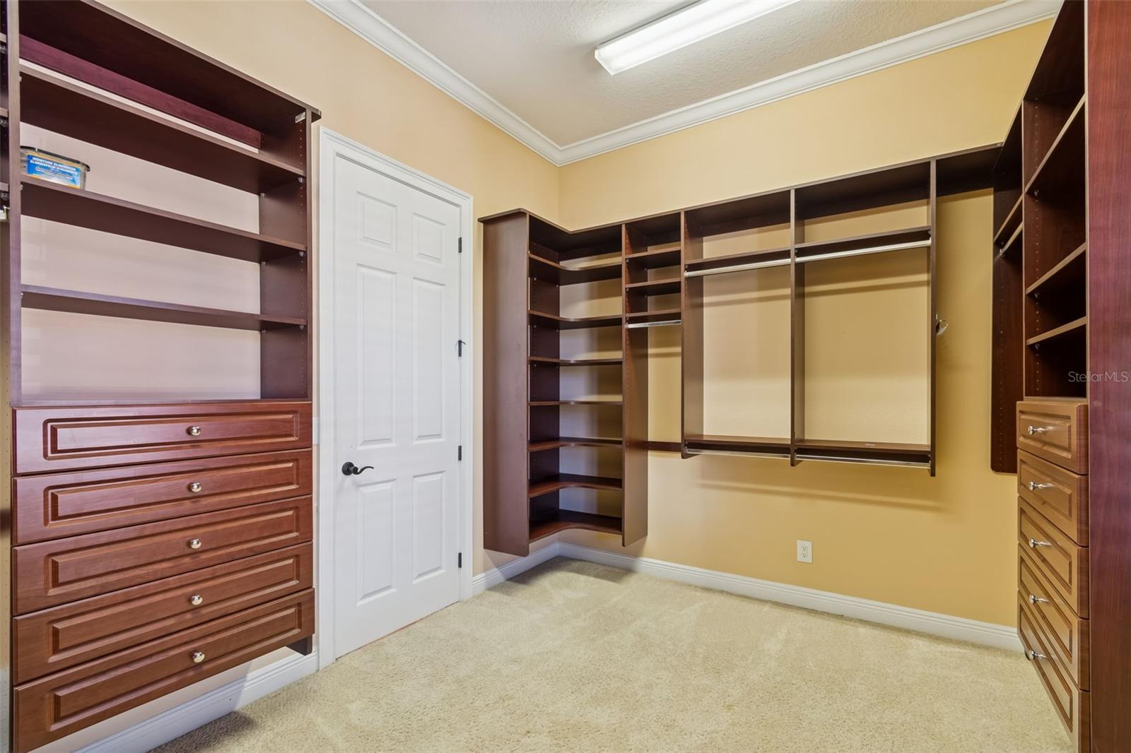 GRAND CYPRESS ON LAKE TARPON - Residential