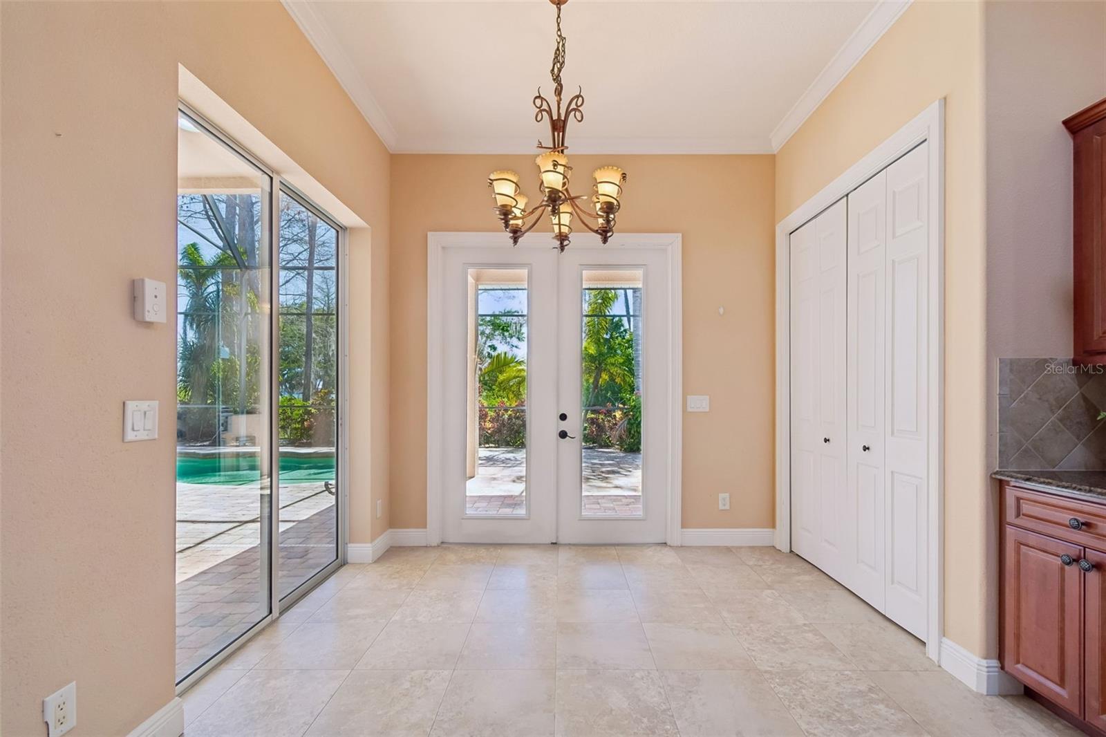 GRAND CYPRESS ON LAKE TARPON - Residential