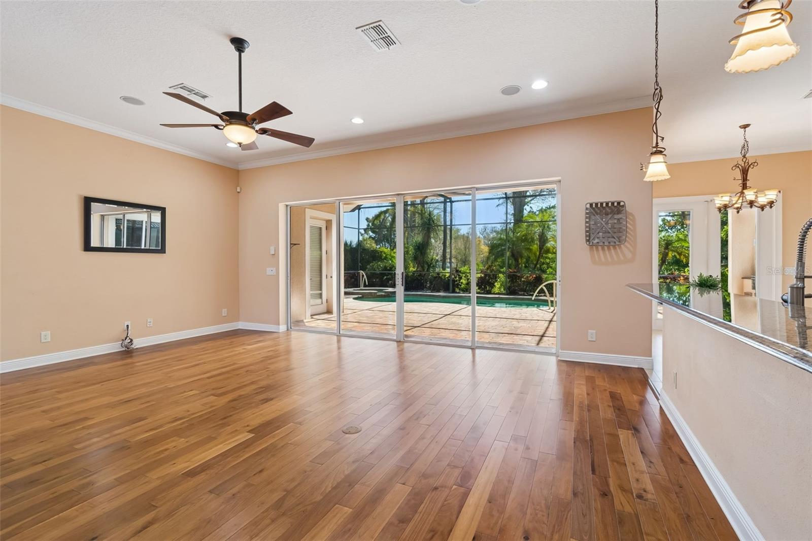 GRAND CYPRESS ON LAKE TARPON - Residential