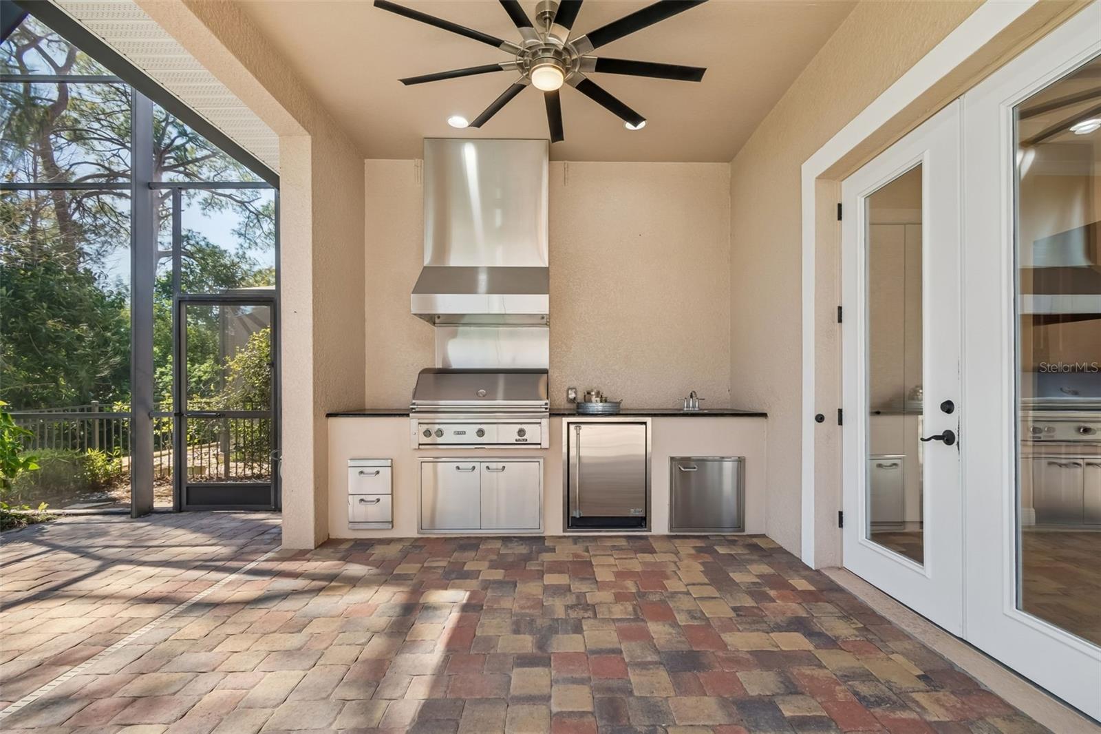 GRAND CYPRESS ON LAKE TARPON - Residential