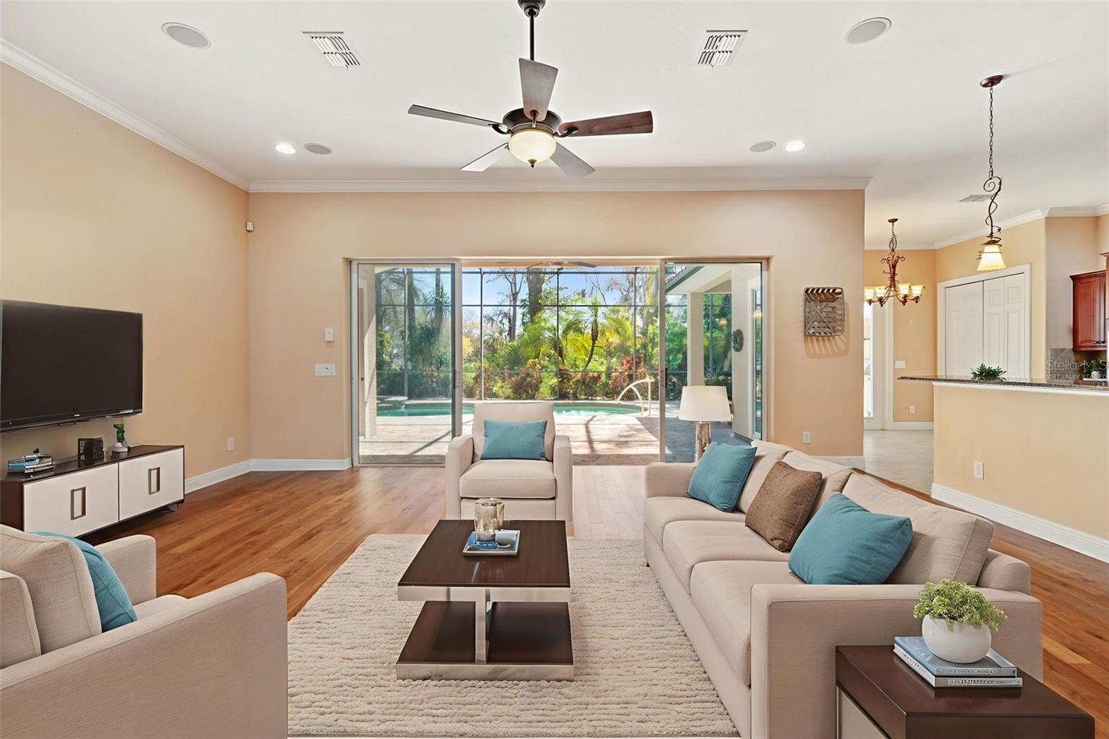 GRAND CYPRESS ON LAKE TARPON - Residential