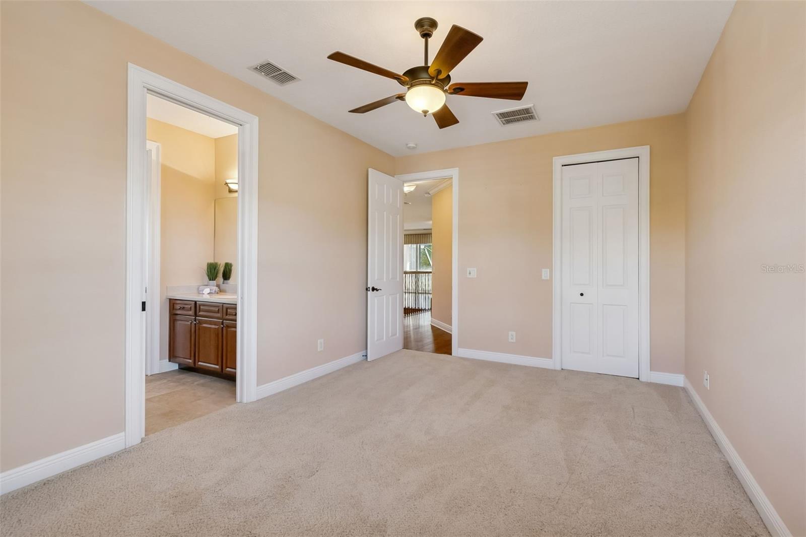 GRAND CYPRESS ON LAKE TARPON - Residential