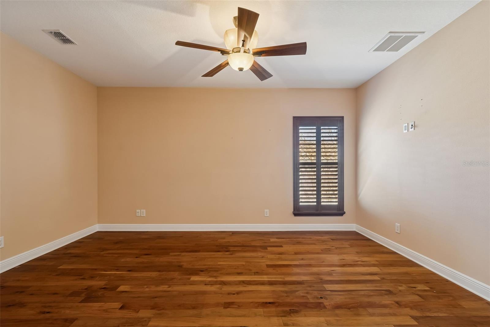 GRAND CYPRESS ON LAKE TARPON - Residential