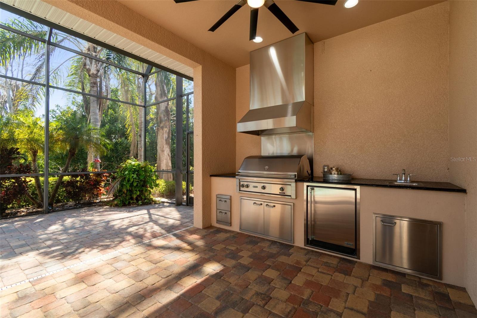 GRAND CYPRESS ON LAKE TARPON - Residential