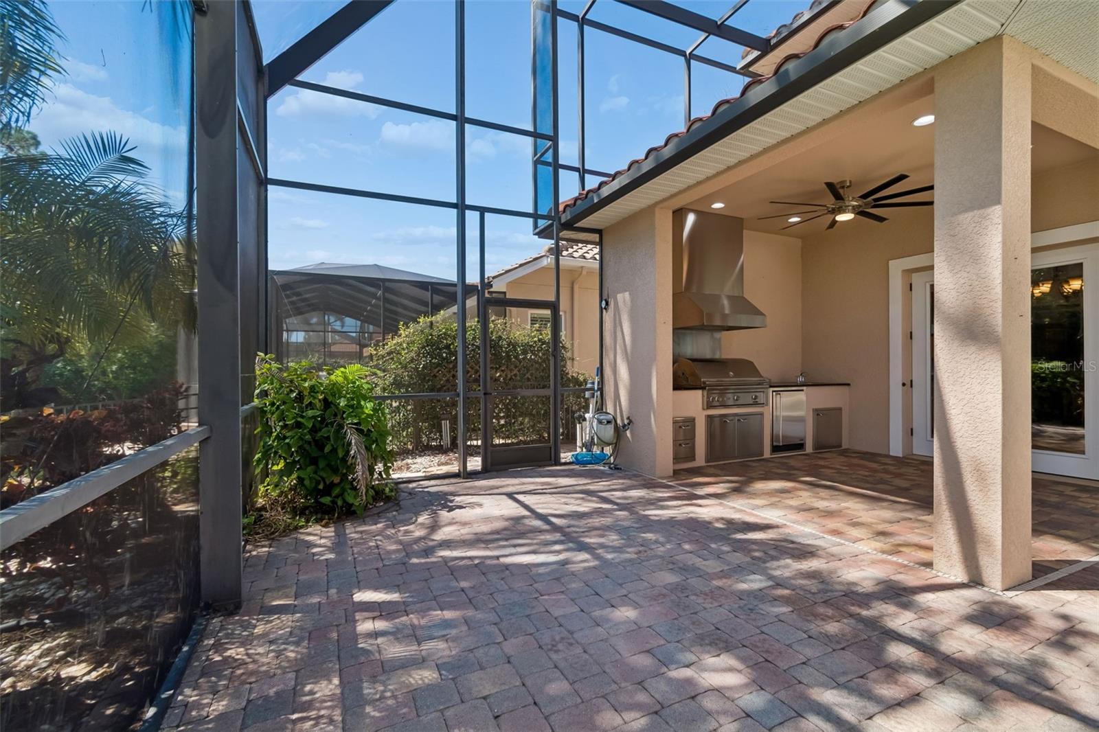 GRAND CYPRESS ON LAKE TARPON - Residential