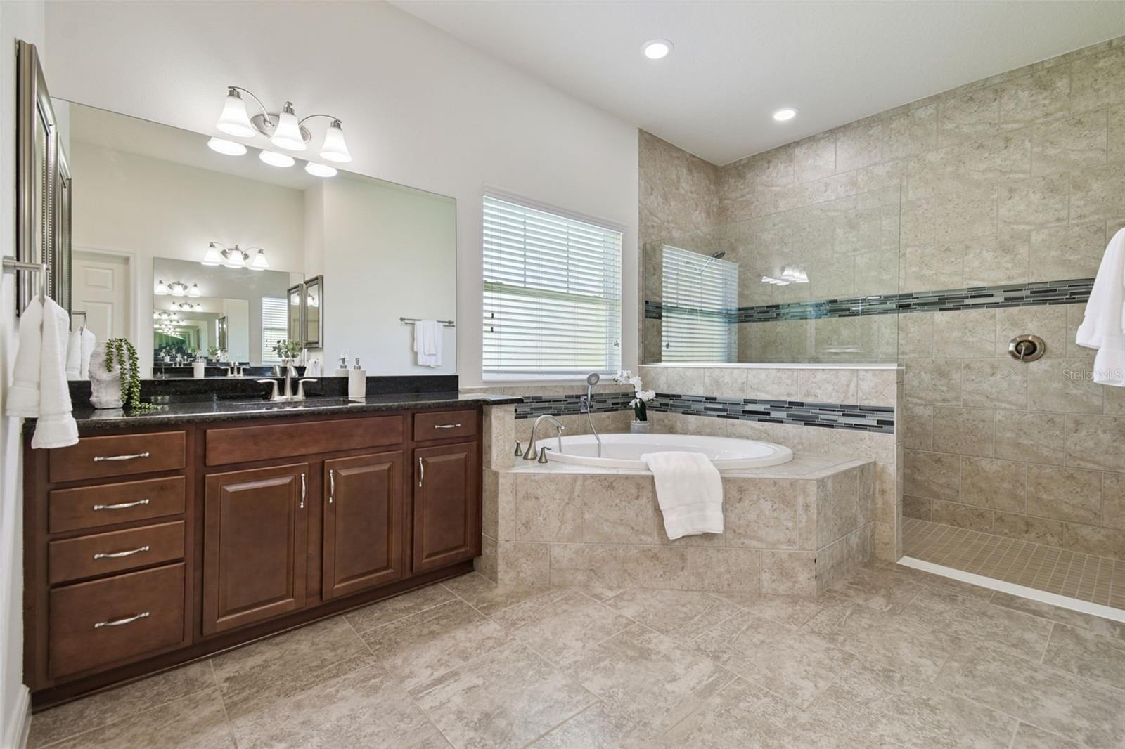 LAKESHORE RANCH PH I - Residential