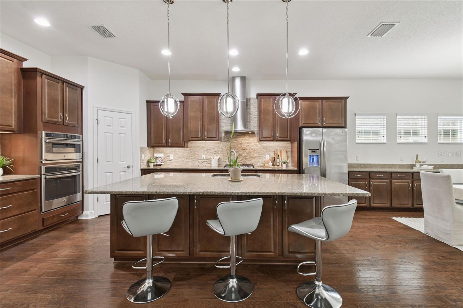 LAKESHORE RANCH PH I - Residential