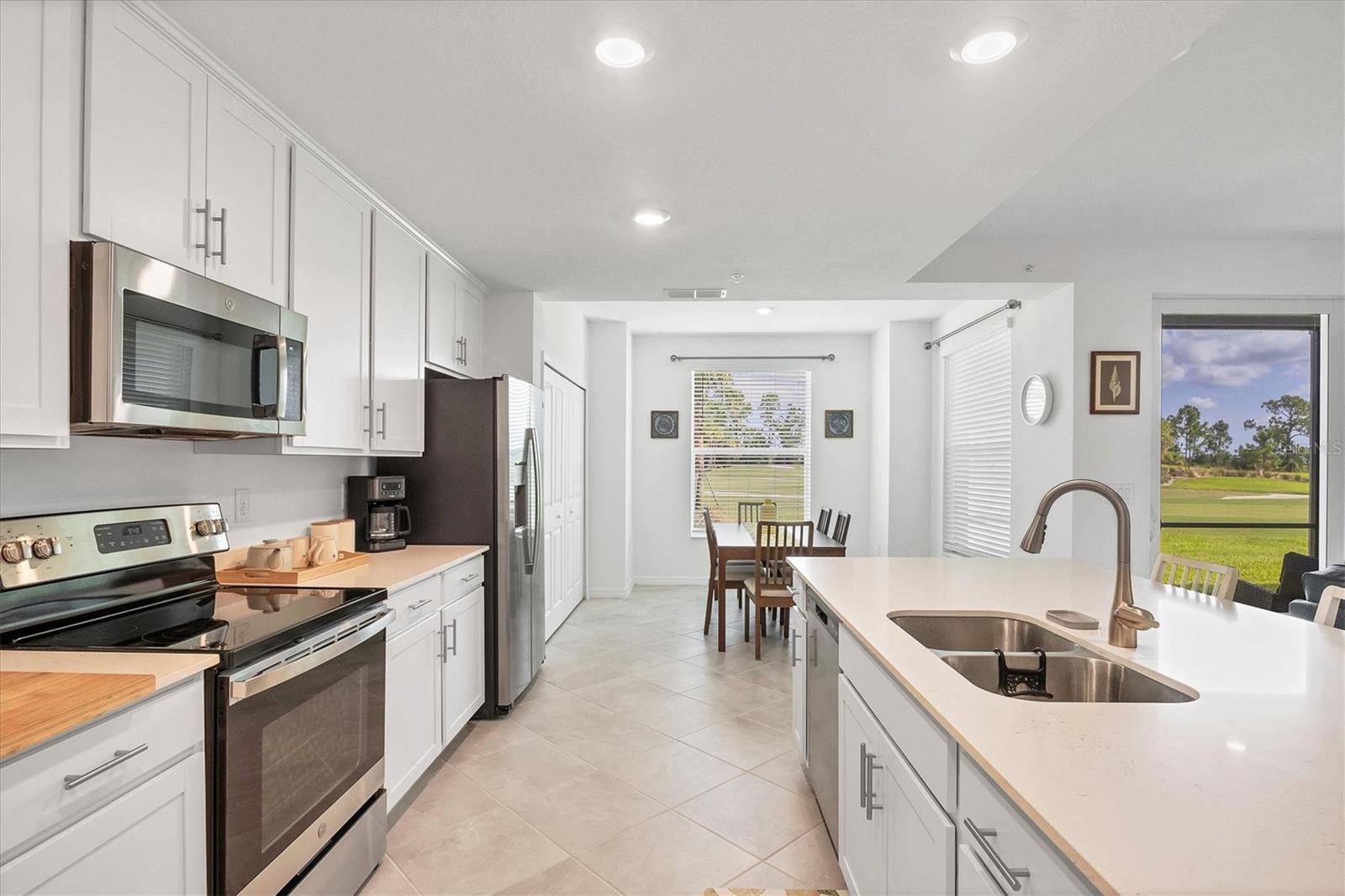 WELLEN PARK GOLF & COUNTRY CLUB - Residential Lease