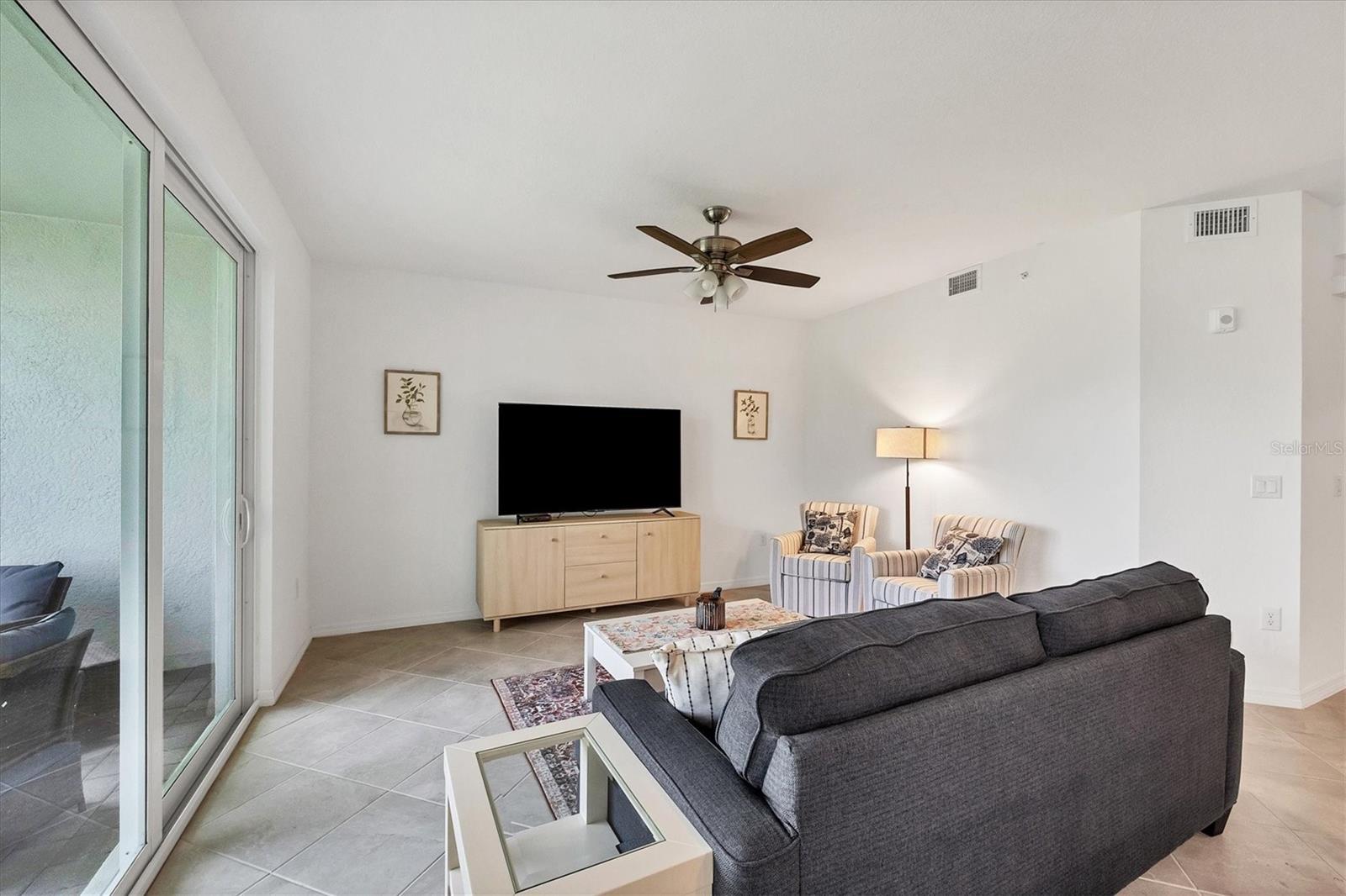 WELLEN PARK GOLF & COUNTRY CLUB - Residential Lease