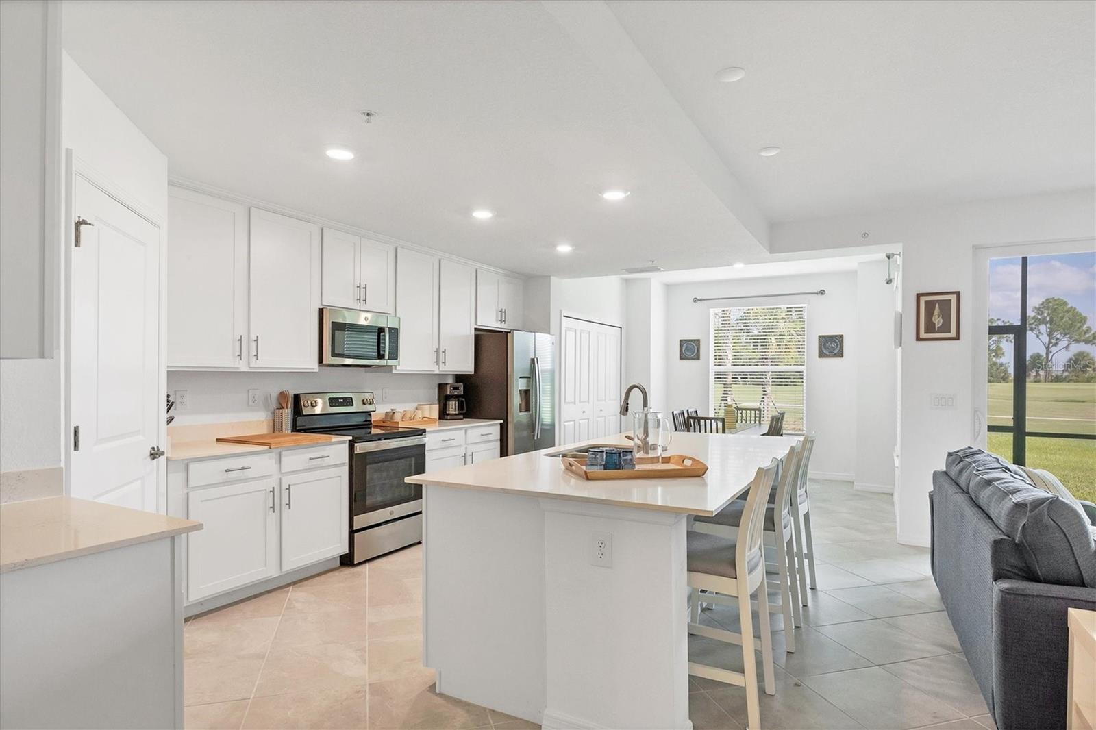 WELLEN PARK GOLF & COUNTRY CLUB - Residential Lease