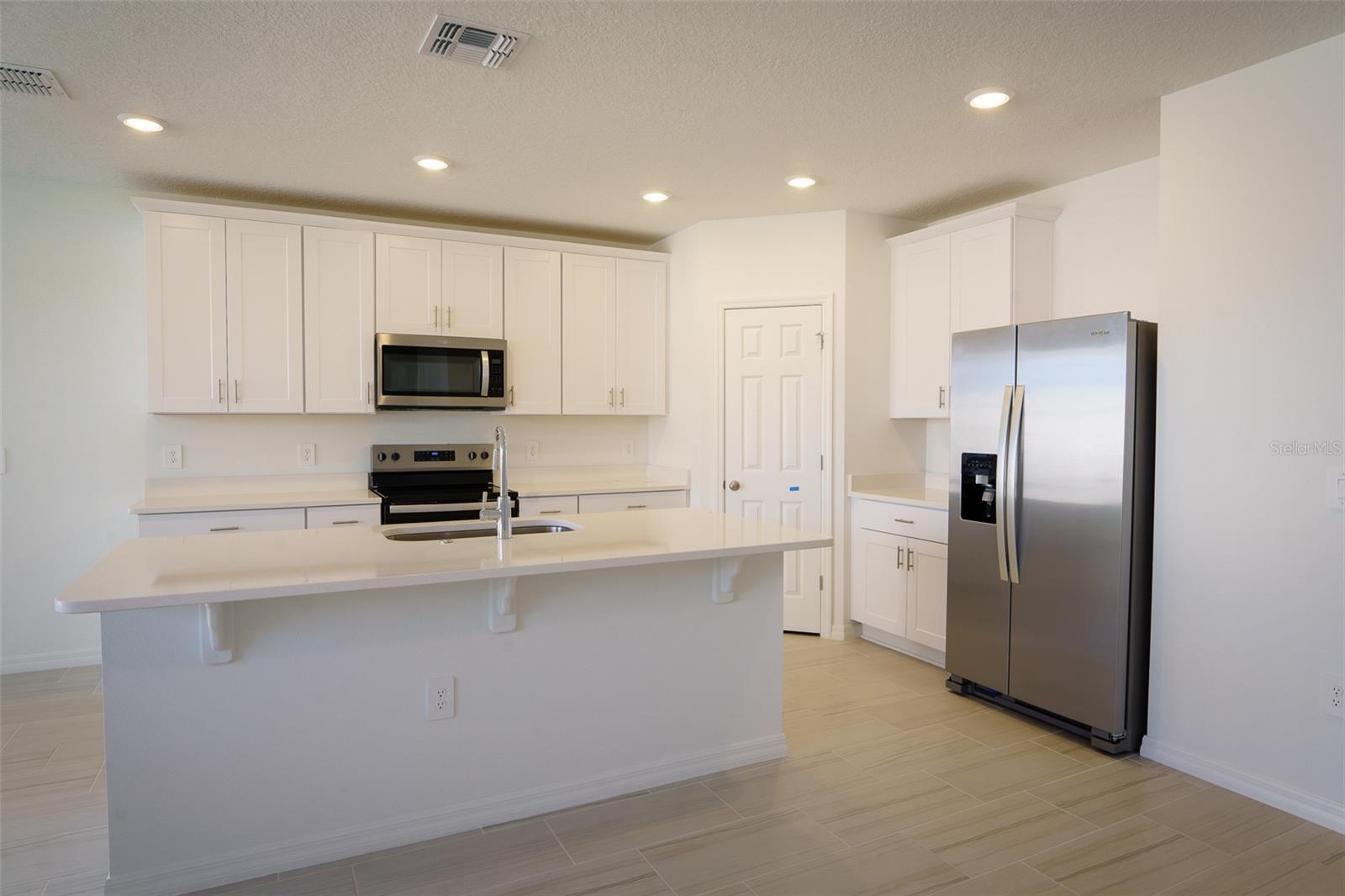 DEER RUN AT CROSSWINDS - Residential Lease