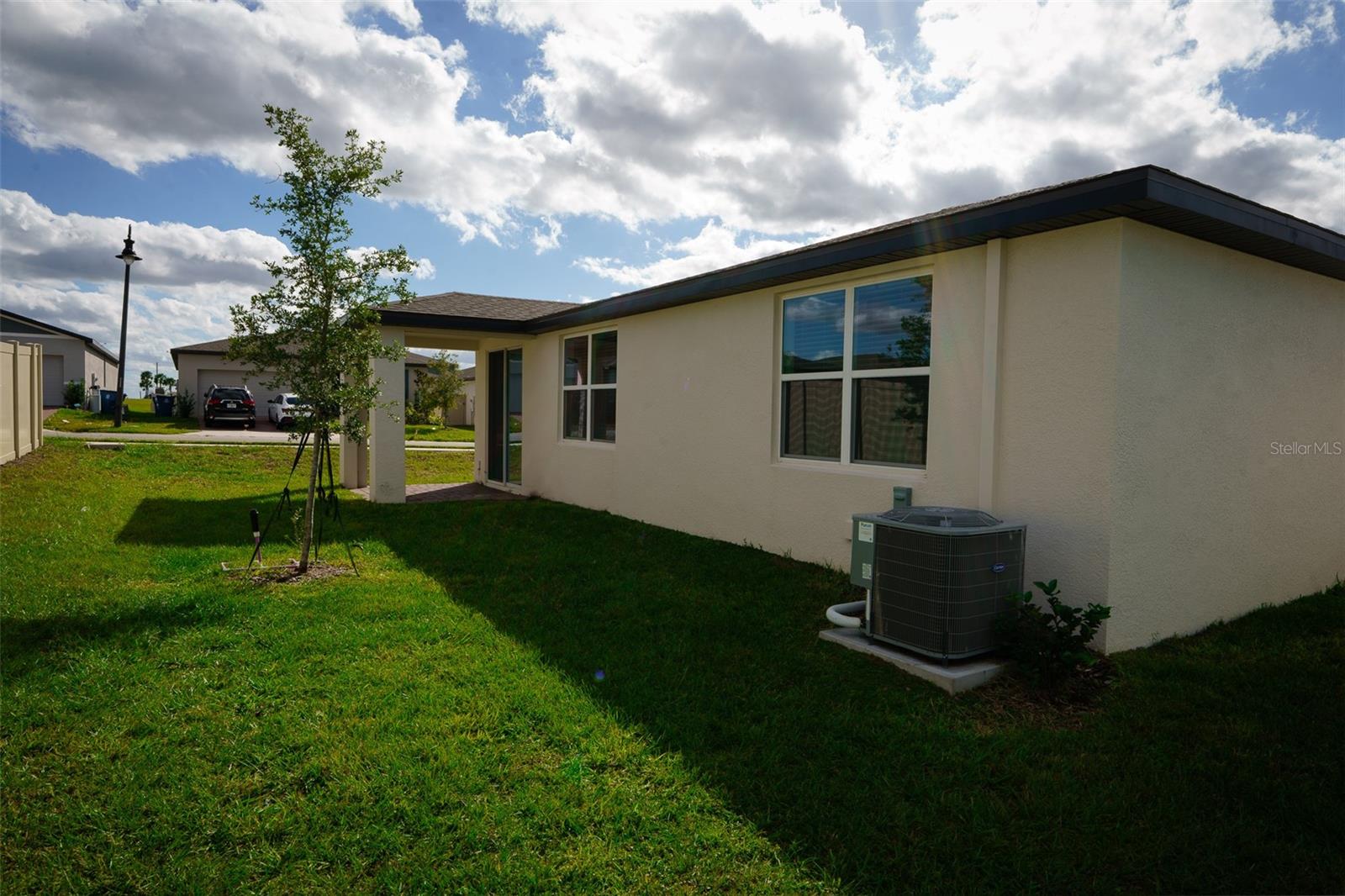 DEER RUN AT CROSSWINDS - Residential Lease