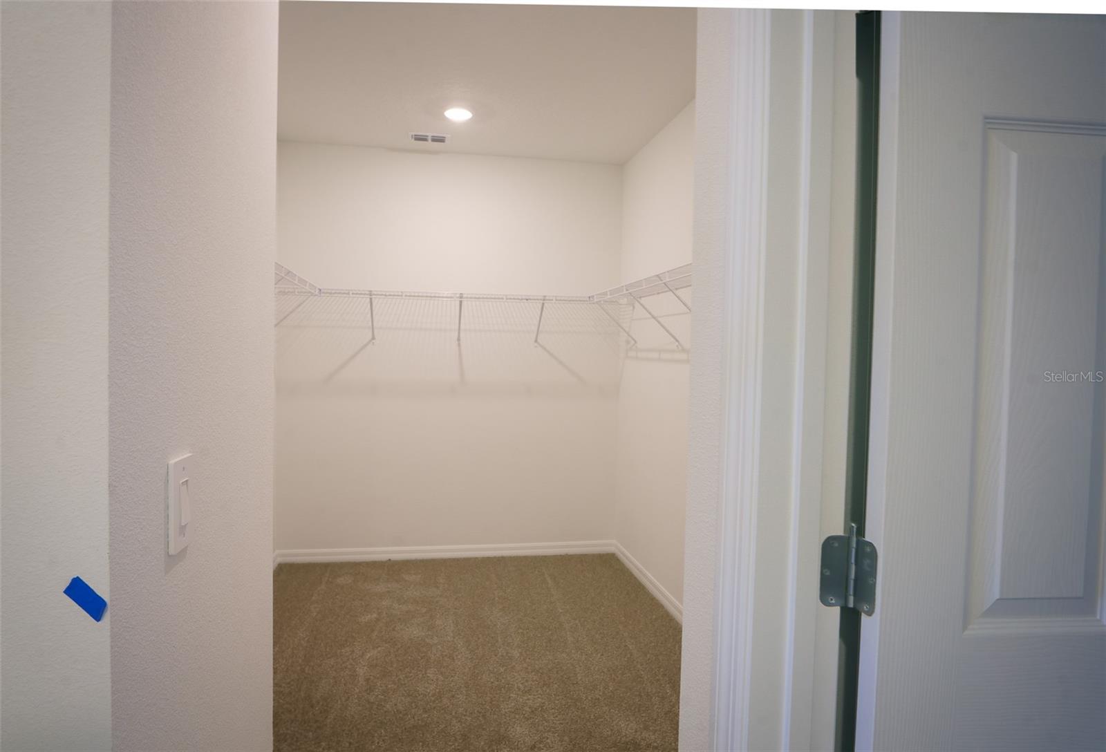 DEER RUN AT CROSSWINDS - Residential Lease