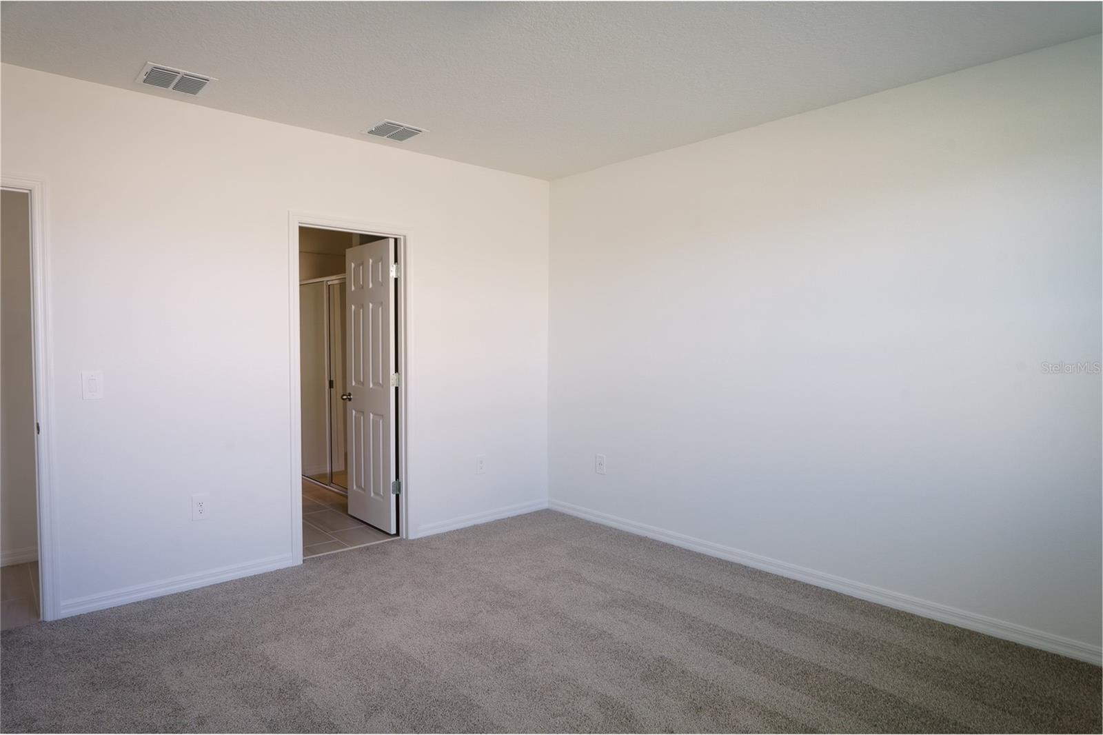 DEER RUN AT CROSSWINDS - Residential Lease