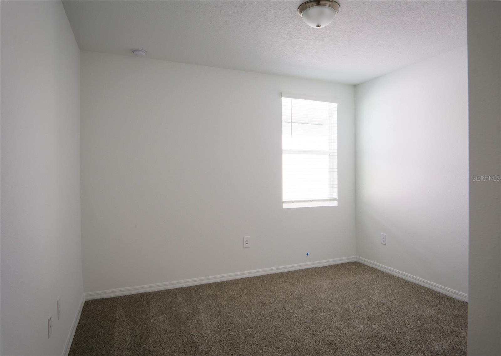 DEER RUN AT CROSSWINDS - Residential Lease