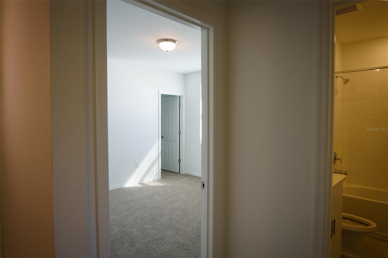 DEER RUN AT CROSSWINDS - Residential Lease